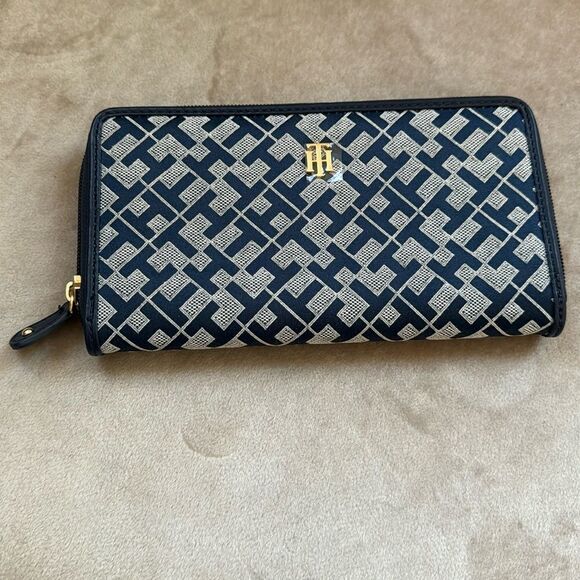 Tommy Hilfiger Handbags - NWOT Tommy Hilfiger Navy Blue Monogram Wallet